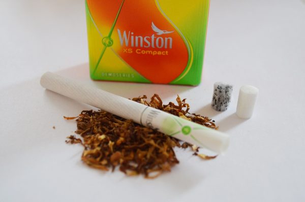 Winston XS Compact Neon cigarette